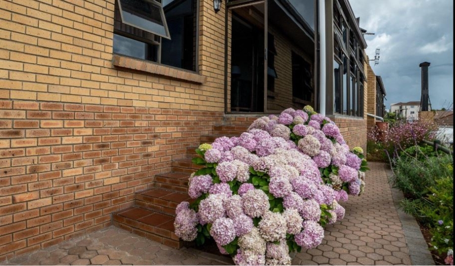 3 Bedroom Property for Sale in Hartenbos Central Western Cape